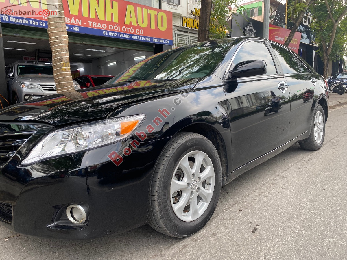 Toyota Camry LE 2.5 2010