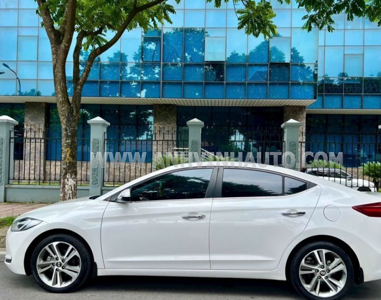 Hyundai Elantra 2.0 AT 2018