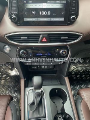 Xe Hyundai SantaFe Cao cấp 2.4L HTRAC 2021
