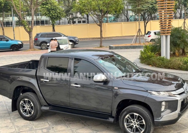 Mitsubishi Triton 4x2 AT 2022
