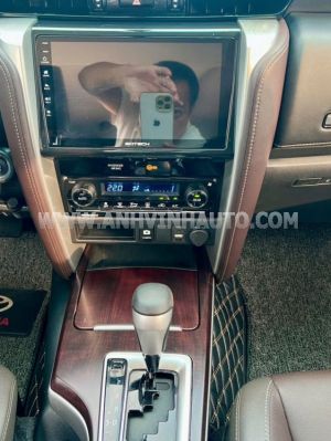 Xe Toyota Fortuner 2.7V 4x2 AT TRD 2019