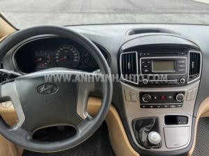 Xe Hyundai Grand Starex 2.5 MT 2016