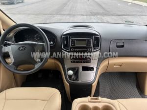 Xe Hyundai Grand Starex 2.5 MT 2016