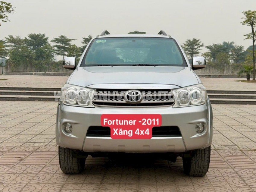 Toyota Fortuner 2.7V 4x4 AT 2011