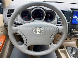 Xe Toyota Fortuner 2.7V 4x4 AT 2011
