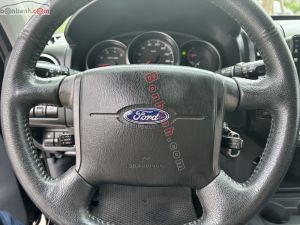 Xe Ford Everest 2.5L 4x2 AT 2014