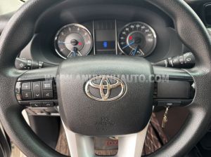 Xe Toyota Fortuner 2.4G 4x2 MT 2020
