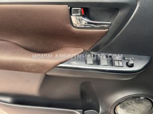 Xe Toyota Fortuner 2.4G 4x2 MT 2020