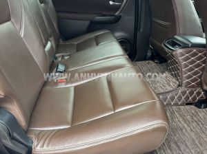 Xe Toyota Fortuner 2.4G 4x2 MT 2020