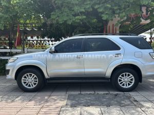 Xe Toyota Fortuner 2.7V 4x4 AT 2014
