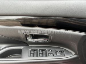 Xe Mitsubishi Outlander 2.0 CVT 2022