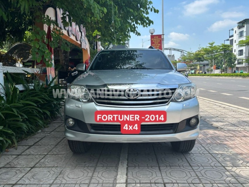 Toyota Fortuner 2.7V 4x4 AT 2014