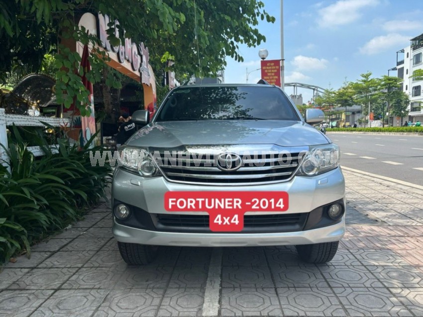 Toyota Fortuner 2.7V 4x4 AT 2014