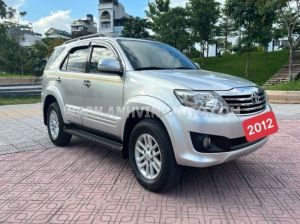 Xe Toyota Fortuner 2.7V 4x2 AT 2012