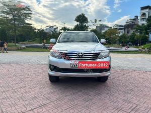 Xe Toyota Fortuner 2.7V 4x2 AT 2012