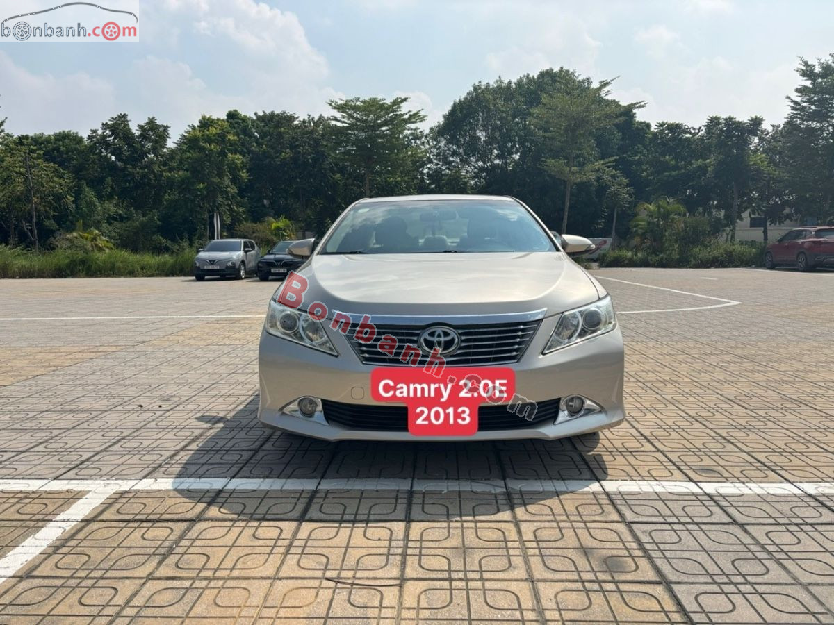 Toyota Camry 2.0E 2013